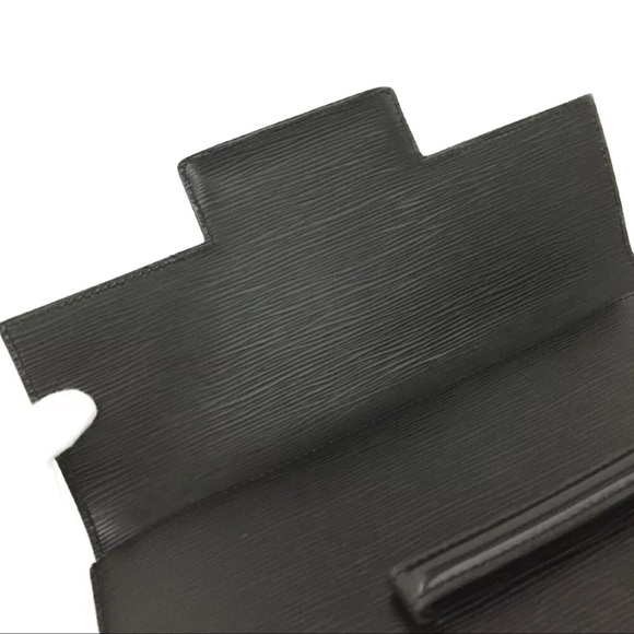 Authentic LOUIS VUITTON Chaillot Black Epi Leather Clutch Bag - Picture 9 of 14